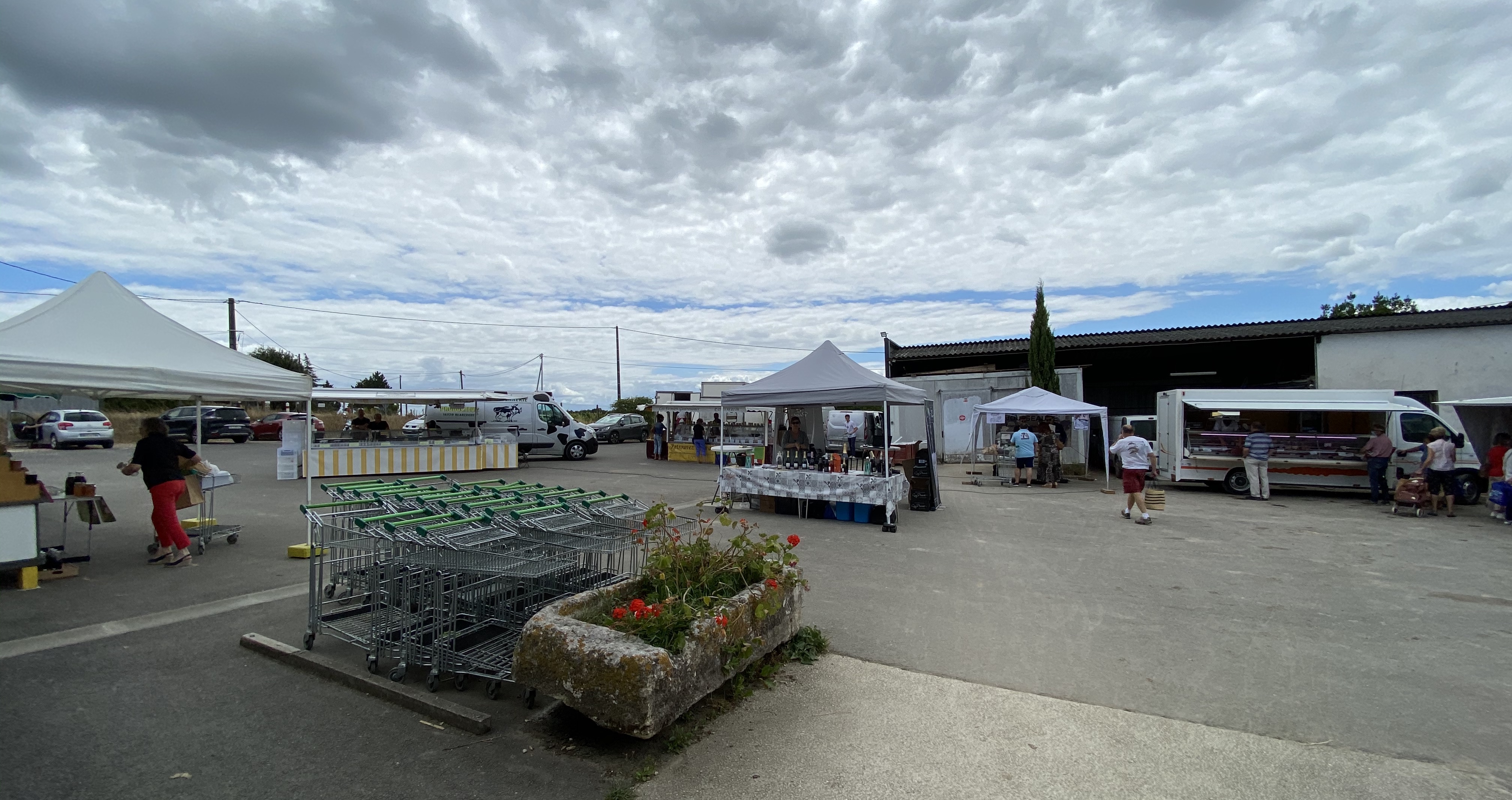 MARCHÉ DU TAMBOURINOUR à MAINXE-GONDEVILLE